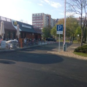 асфальтировка территории макдональдса
